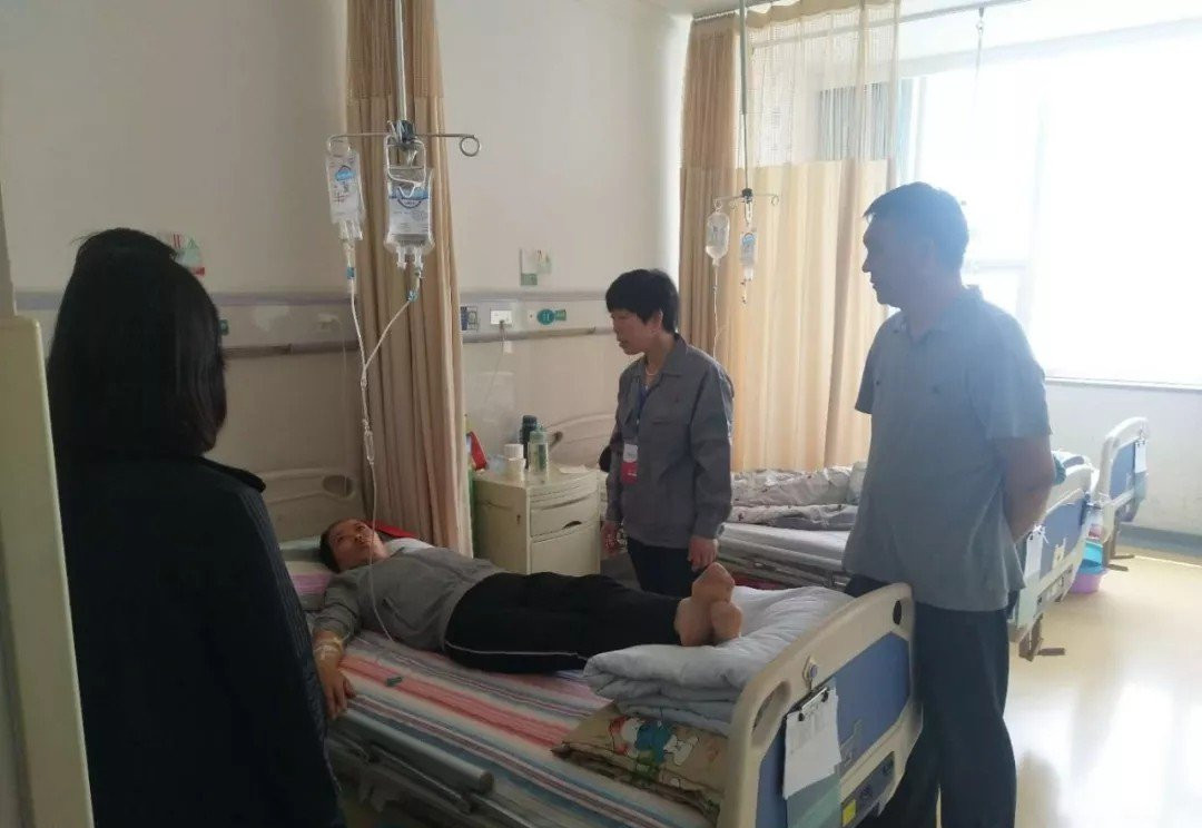 美廚公司工會(huì)、愛(ài)心基金會(huì)聯(lián)合湖濱鎮(zhèn)總工會(huì)走(圖1)