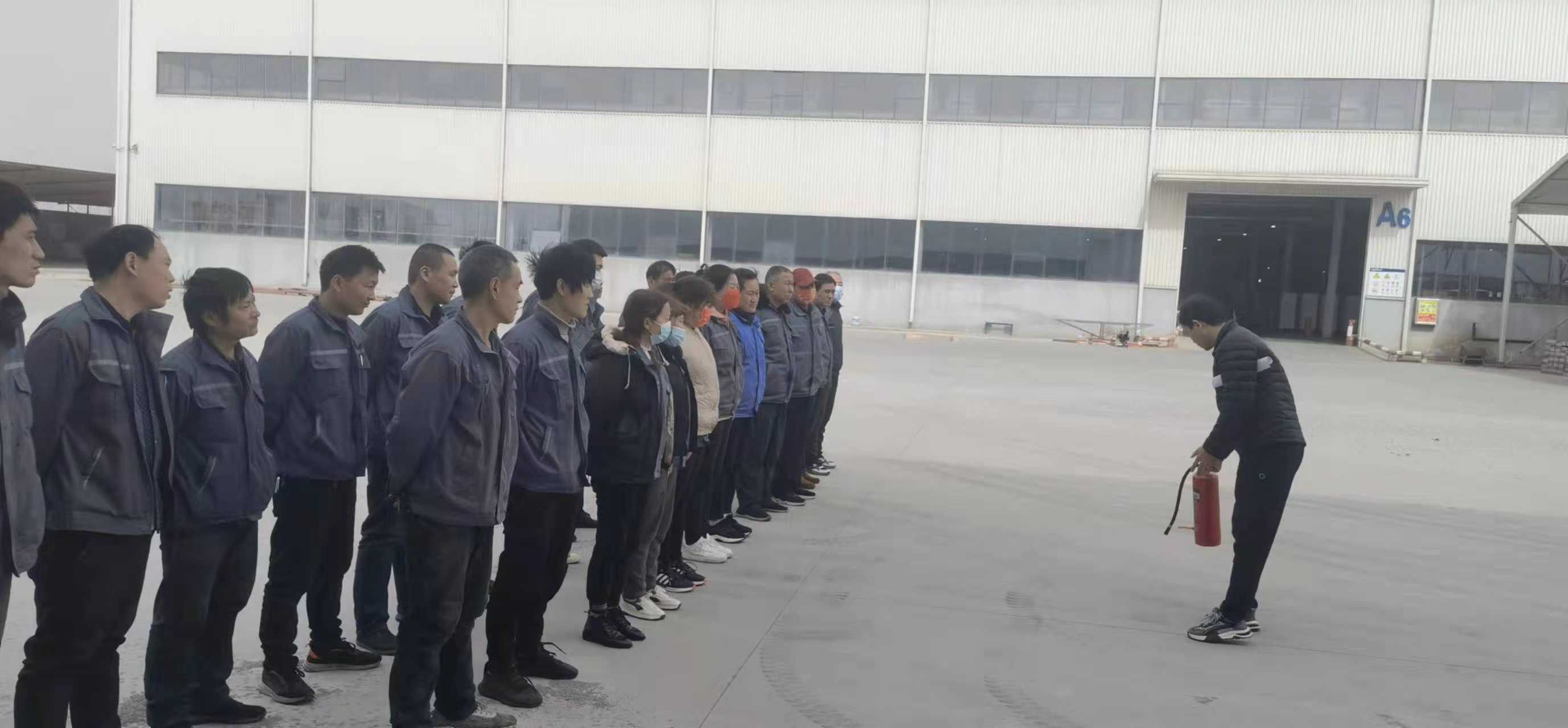 開展消防演練，提升員工應(yīng)急能力(圖2)